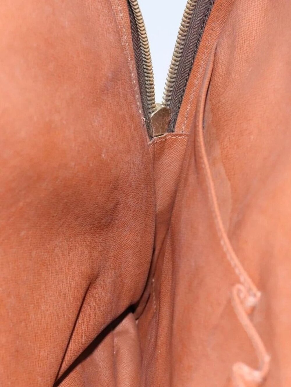 LOUIS VUITTON Monogram Sac 24 Earl Boston Bag - Picture 11 of 16